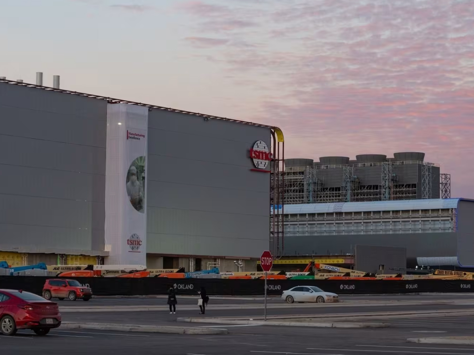 Sunbelt Manufacturing Boom Lures Property Investors Sunbelt Manufacturing Boom Lures Property Investors