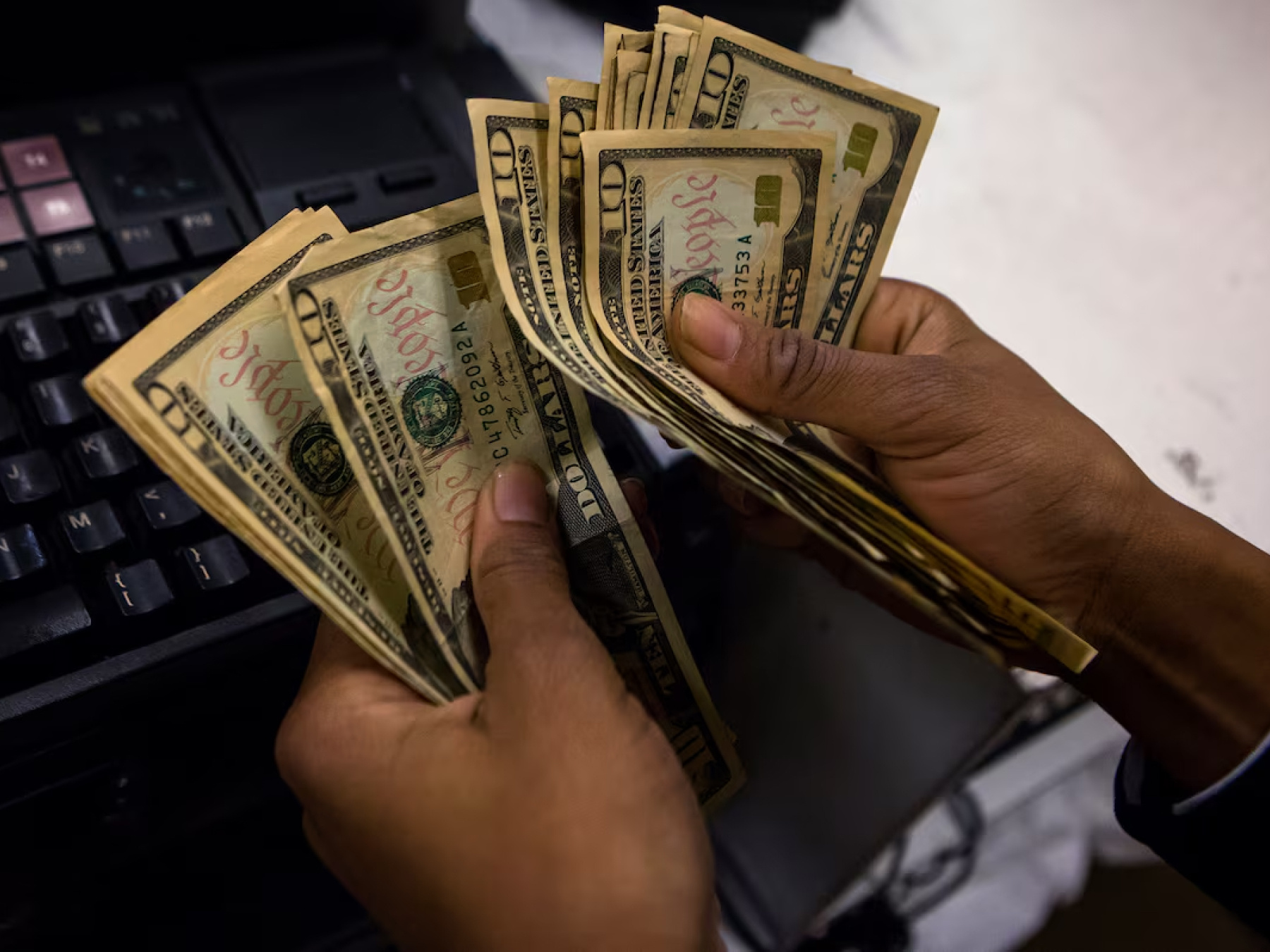 What does a Fed rate cut mean for the economy and consumers_ What does a Fed rate cut mean for the economy and consumers_