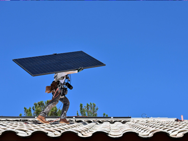 Batteries and rooftop solar can lead to huge savings for the grid