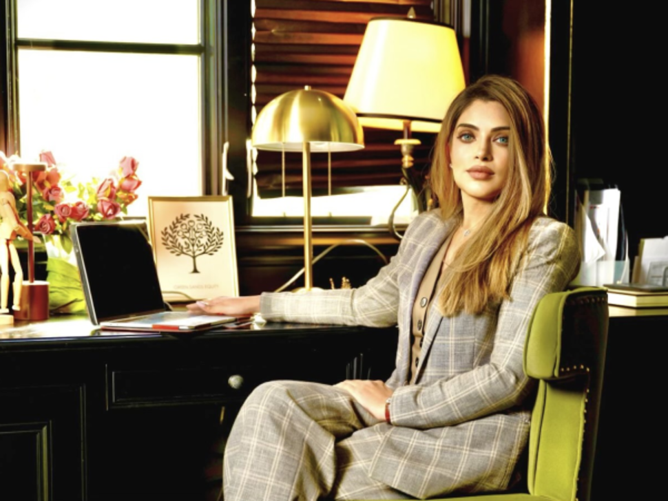 Beyond_Glass_Ceilings__Why_We_Need_More_Women_Investors_Not_Just_Entrepreneurs_970x728