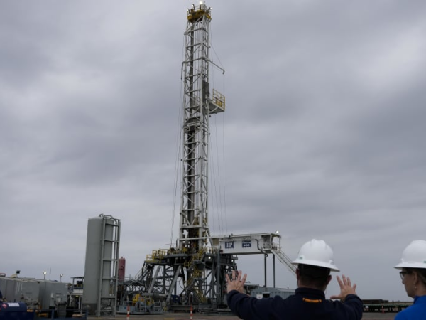 Big oil is racing to scale up carbon capture to slash emissions Big oil is racing to scale up carbon capture to slash emissions