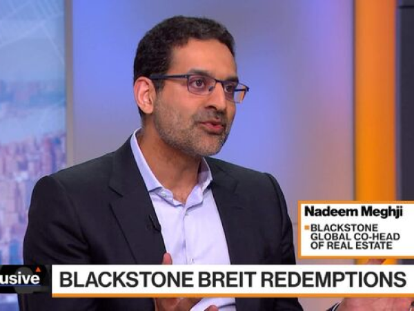 Blackstone Real Estate Executive Says Bidders Are Returning