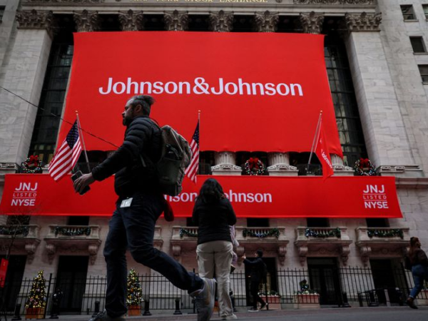 Pension Funds Are Pulling Hundreds of Billions From Stocks