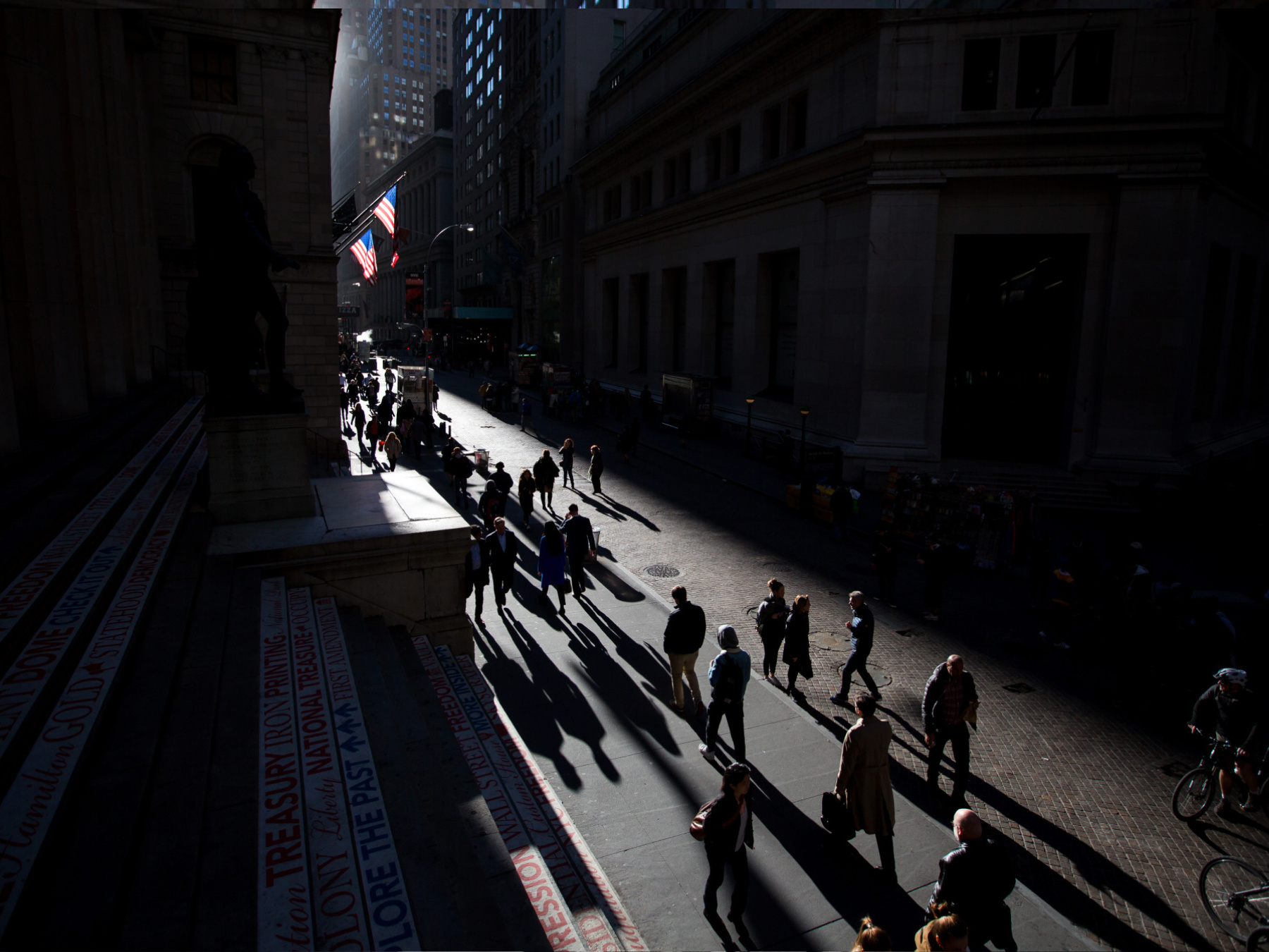 Private Equity Builds $722 Billion War Chest in Hunt for Deals Private Equity Builds $722 Billion War Chest in Hunt for Deals